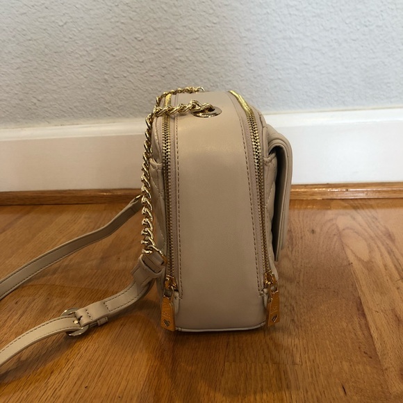 Love Moschino Cream Shoulder Bag - Picture 4 of 8